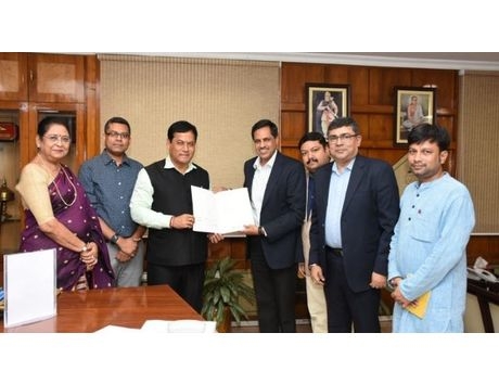 diageo_india_donates_rs-_1_cr_to_the_cm-s_relief_fund_.jpg